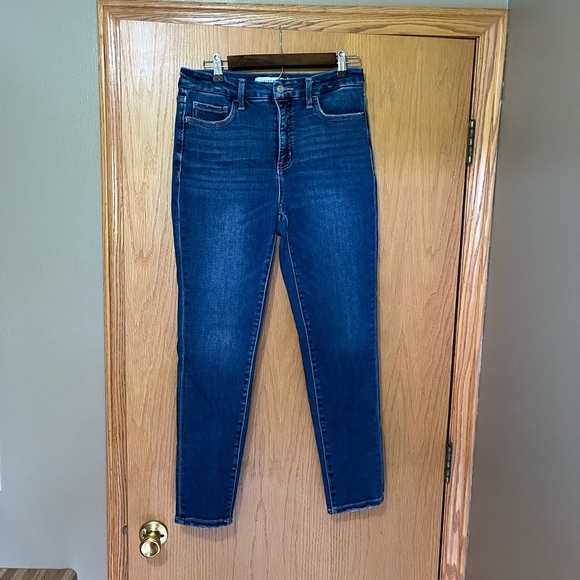 Lovervet Skinny Jeans - Picture 1 of 4